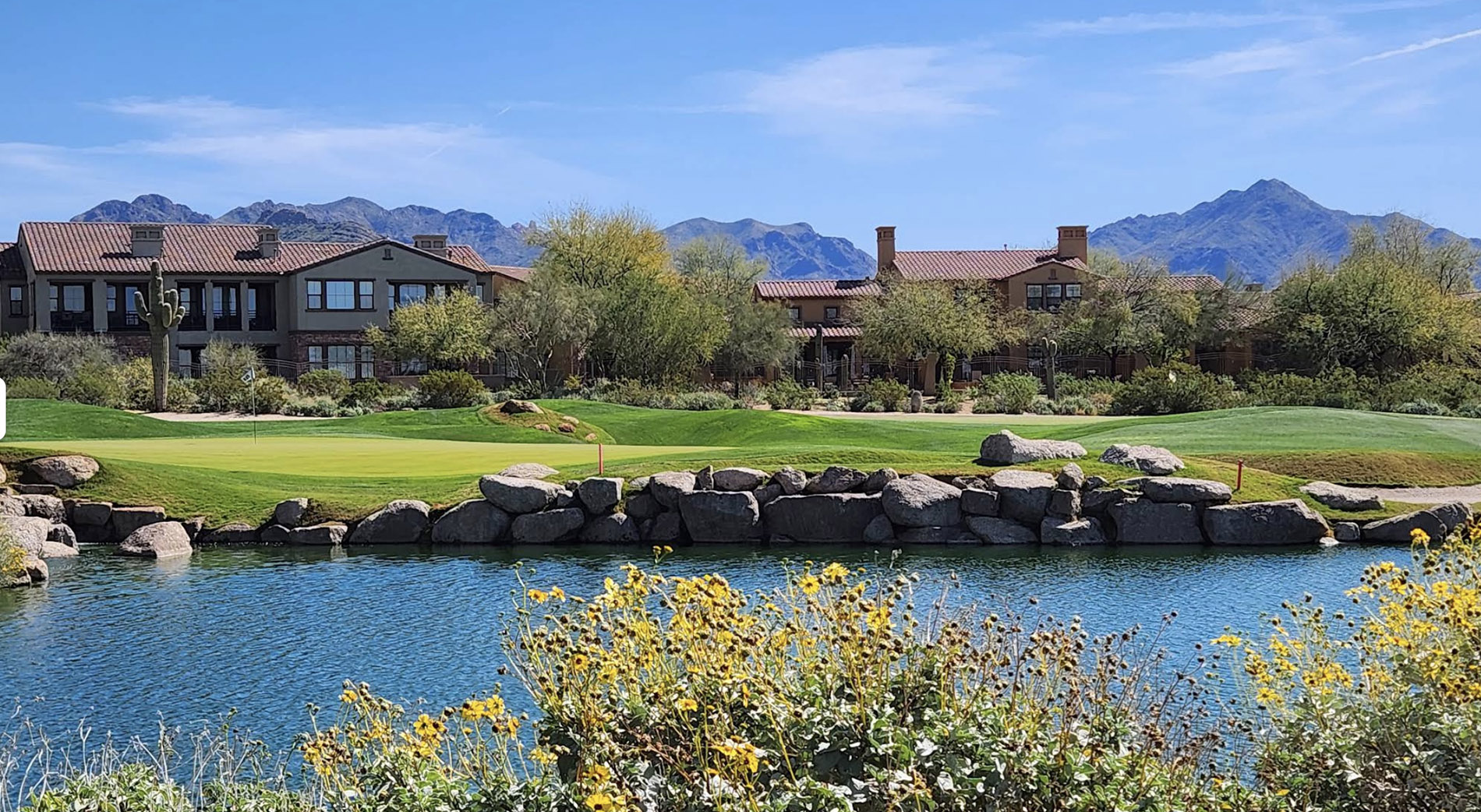 Homes, water and desert mountains in North Scottsdale